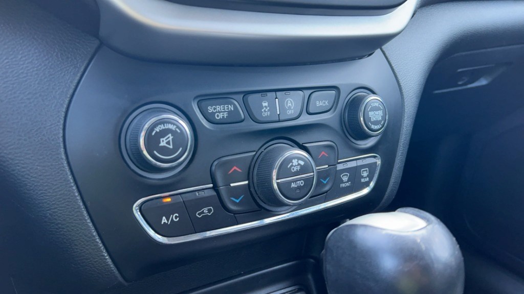 2016 Jeep Cherokee 4WD 4dr Trailhawk