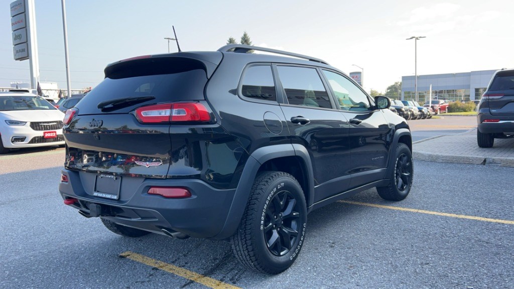 2016 Jeep Cherokee 4WD 4dr Trailhawk