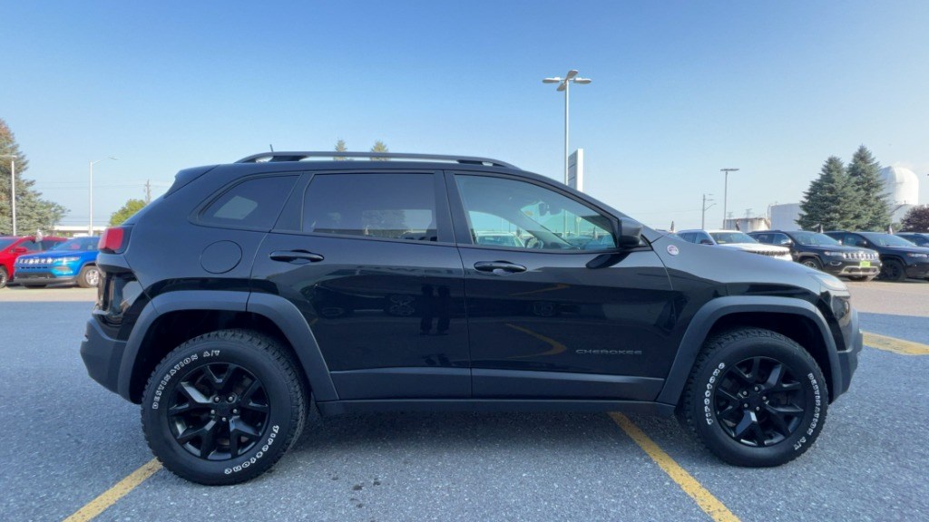 2016 Jeep Cherokee 4WD 4dr Trailhawk