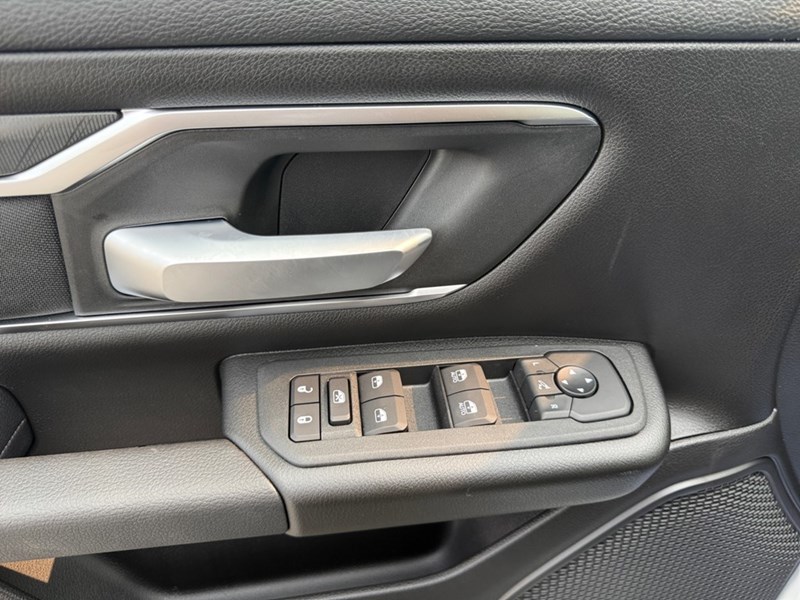 2025 RAM 1500 Big Horn 4x4 Crew Cab 5'7" Box