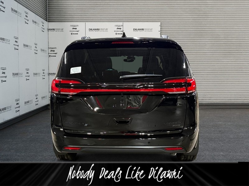 2027 Chrysler Pacifica Limited AWD