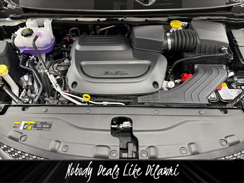2027 Chrysler Grand Caravan SXT 2WD