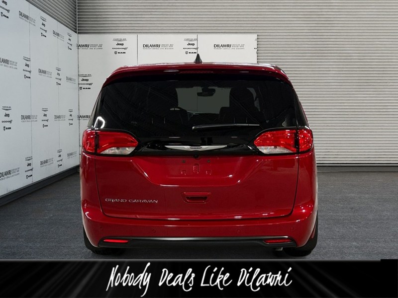 2027 Chrysler Grand Caravan SXT 2WD