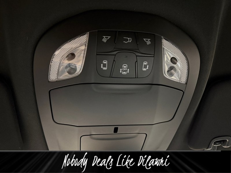 2027 Chrysler Grand Caravan SXT 2WD