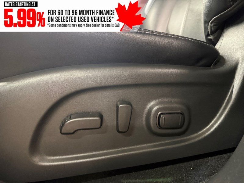 2020 Nissan Pathfinder 4x4 SL Premium