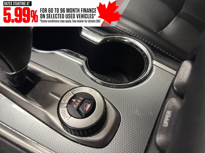 2020 Nissan Pathfinder 4x4 SL Premium