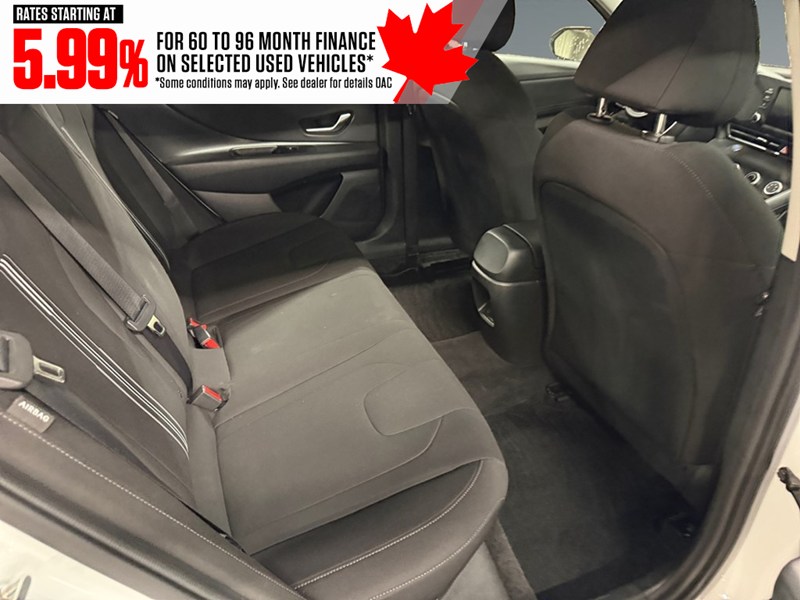 2024 Hyundai Elantra Preferred IVT