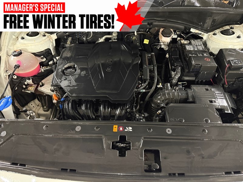 2023 Hyundai Santa Fe Preferred AWD WITH TWO SETS OF TIRES