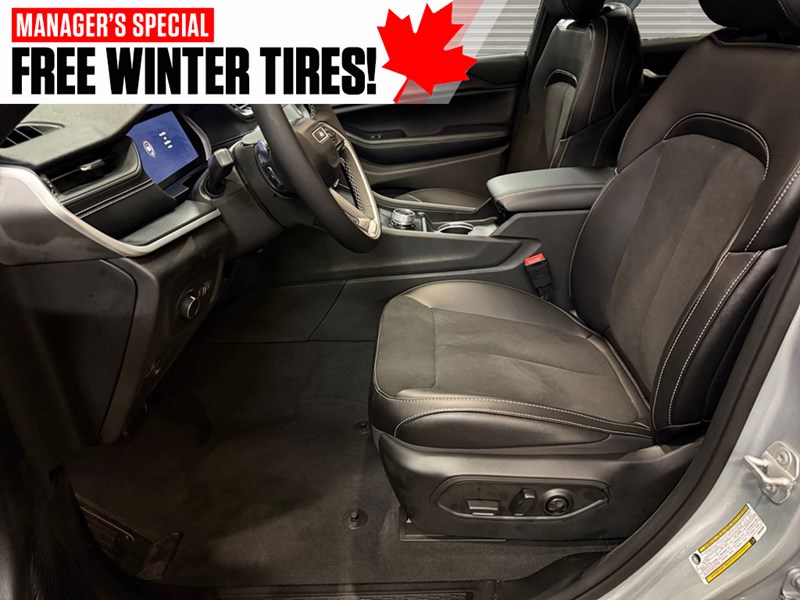 2024 Jeep Grand Cherokee Laredo 4x4