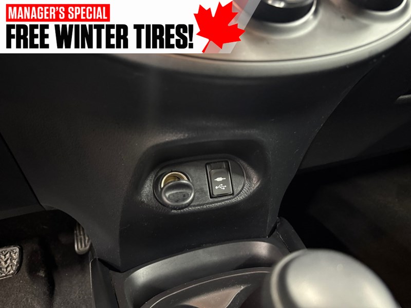 2018 Toyota Yaris 5dr LE Auto