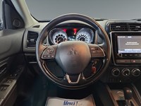 2021 Mitsubishi RVR SE FWD