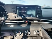 2022 Hyundai Elantra Preferred IVT
