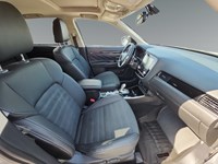 2022 Mitsubishi Outlander Plug-In Hybrid LE S-AWC