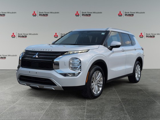 2022 Mitsubishi Outlander SE