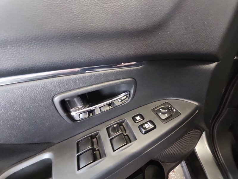 2021 Mitsubishi RVR SE FWD