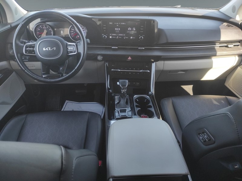 2023 Kia Carnival EX FWD