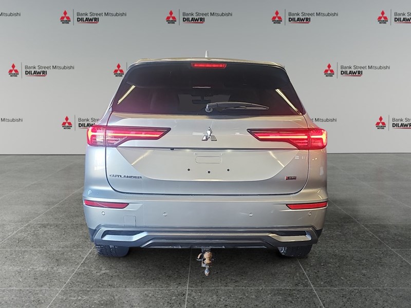 2025 Mitsubishi Outlander LE S-AWC