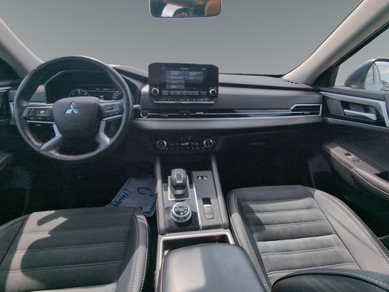 2025 Mitsubishi Outlander Plug-In Hybrid LE S-AWC