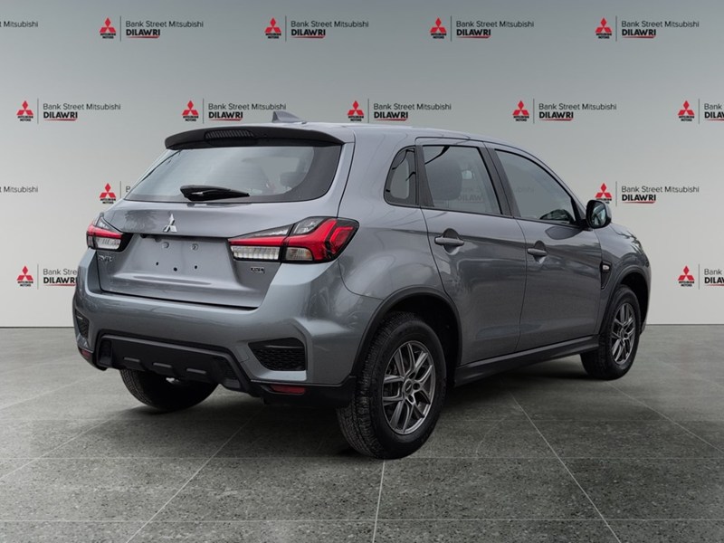2022 Mitsubishi RVR ES AWC