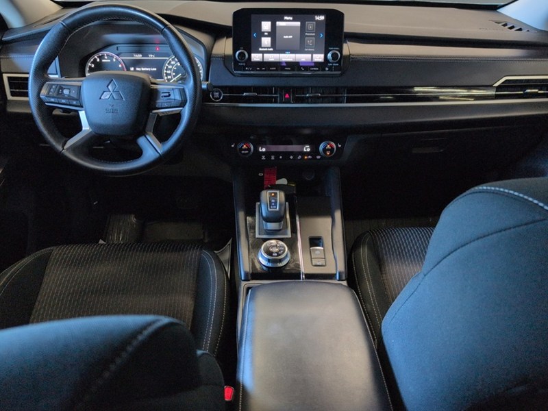 2023 Mitsubishi Outlander ES S-AWC