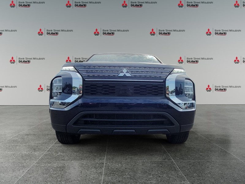 2025 Mitsubishi Outlander Plug-In Hybrid ES S-AWC