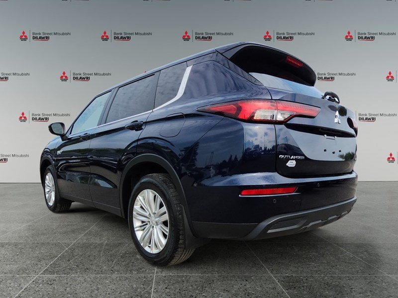 2025 Mitsubishi Outlander Plug-In Hybrid ES S-AWC