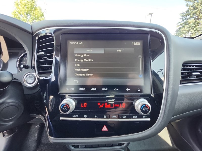 2022 Mitsubishi Outlander Plug-In Hybrid LE S-AWC