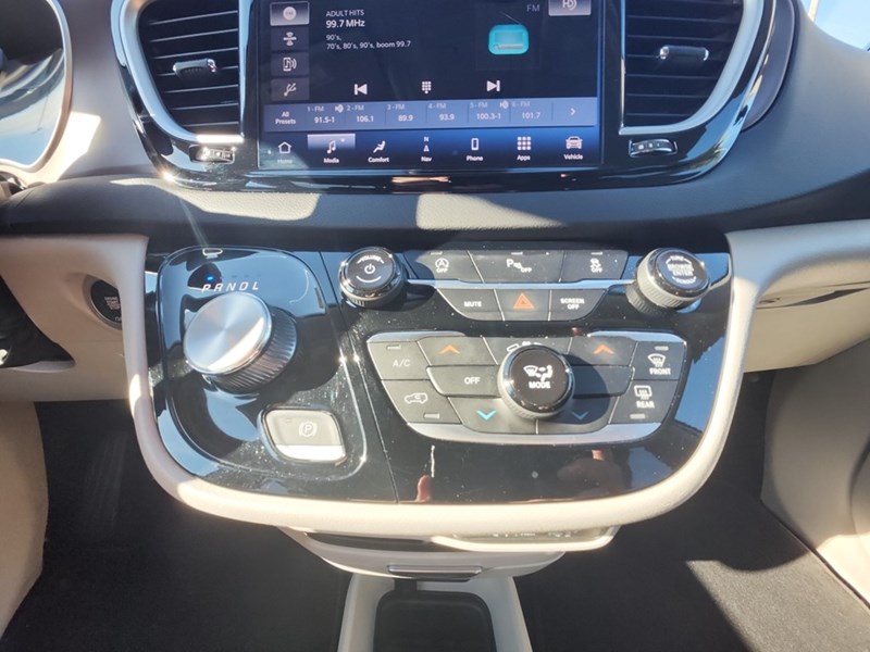 2024 Chrysler Grand Caravan SXT 2WD