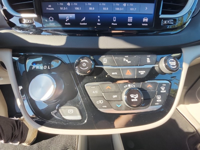 2024 Chrysler Grand Caravan SXT 2WD