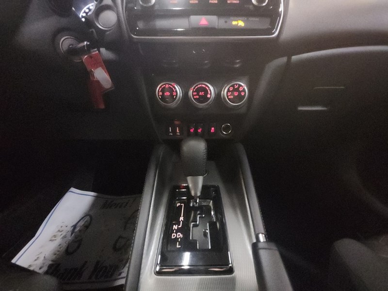 2024 Mitsubishi RVR SE AWC