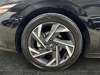 2025 Hyundai Elantra Preferred IVT w/Tech Pkg