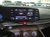 2024 Hyundai Elantra Preferred IVT