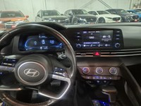 2024 Hyundai Elantra Preferred IVT