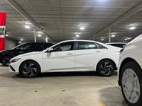 2025 Hyundai Elantra Luxury IVT