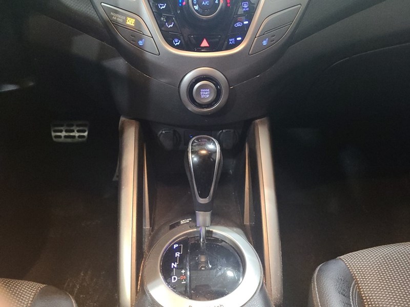 2016 Hyundai Veloster 3dr Cpe Auto Tech