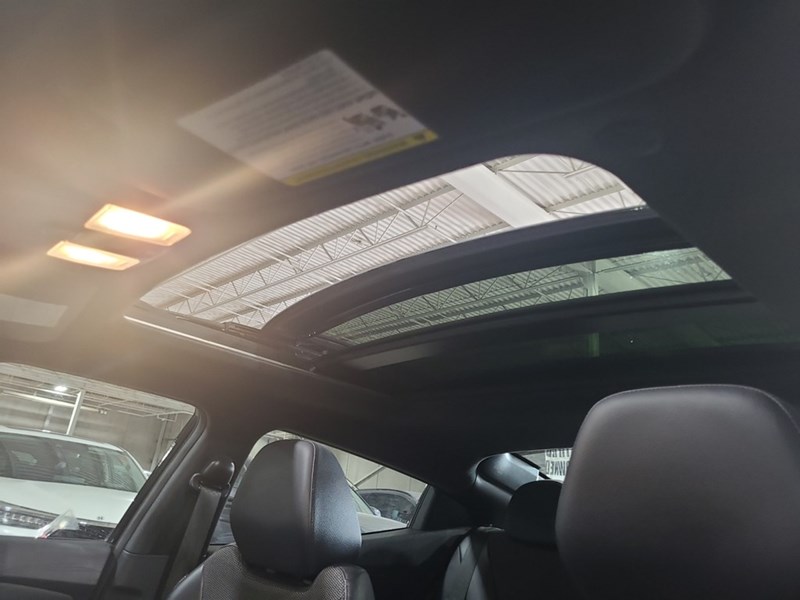 2016 Hyundai Veloster 3dr Cpe Auto Tech