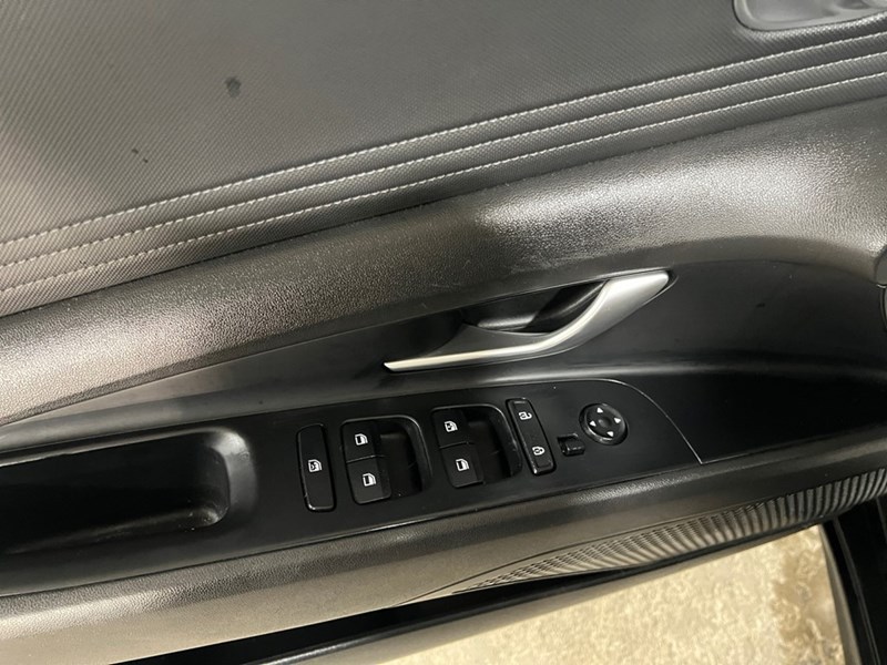 2023 Hyundai Elantra Preferred IVT w/Tech Pkg