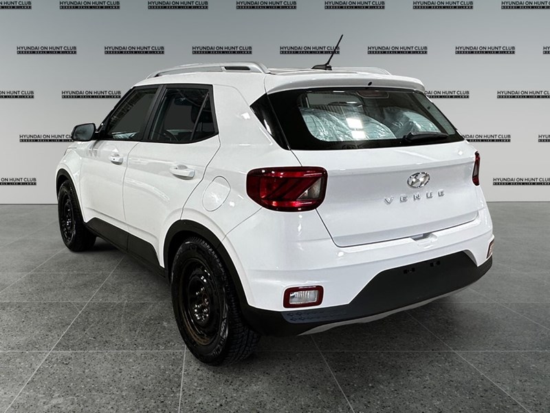 2023 Hyundai Venue Preferred IVT
