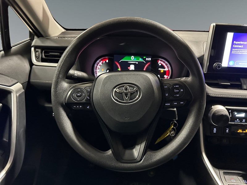 2025 Toyota RAV4 LE AWD