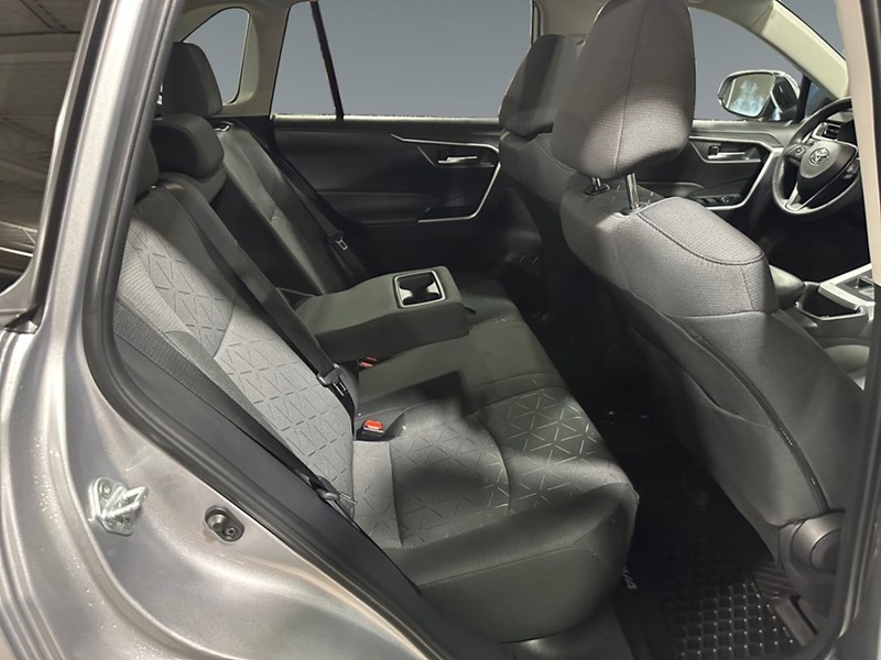 2025 Toyota RAV4 XLE AWD