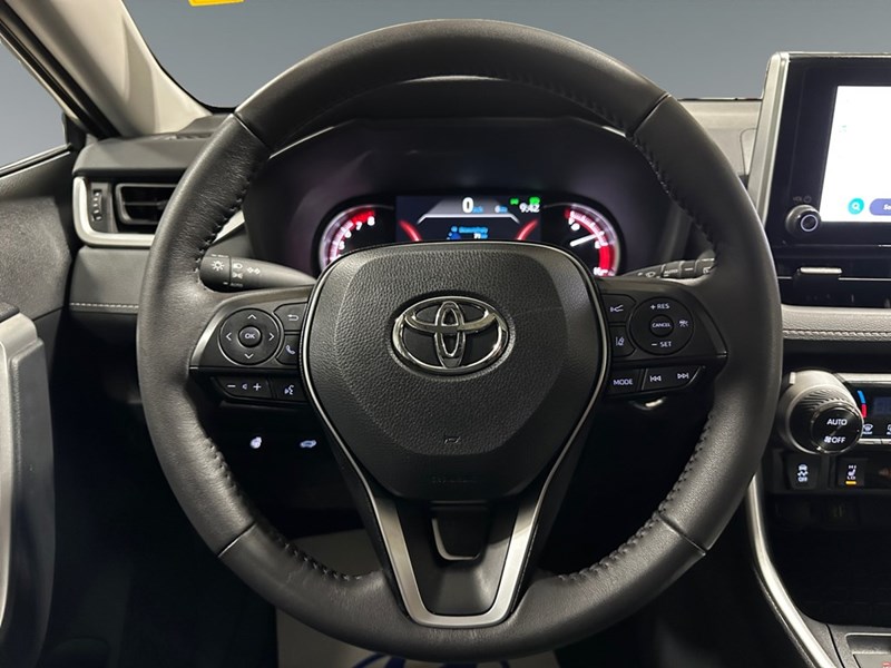 2025 Toyota RAV4 XLE AWD