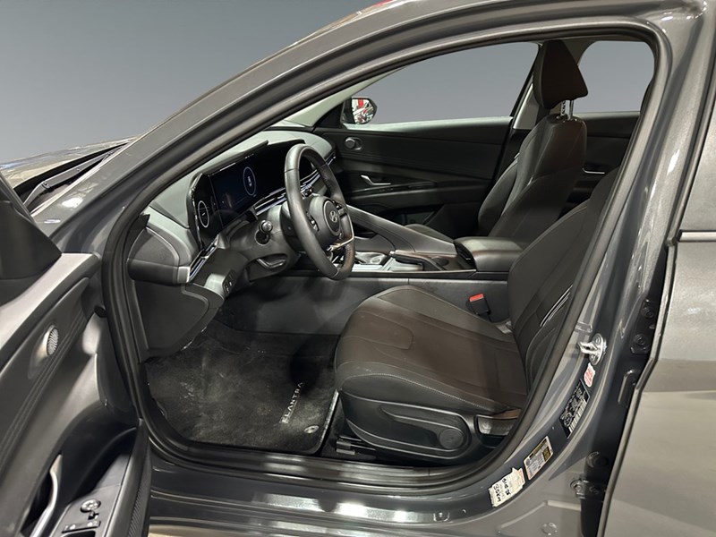 2025 Hyundai Elantra Preferred IVT w/Tech Pkg