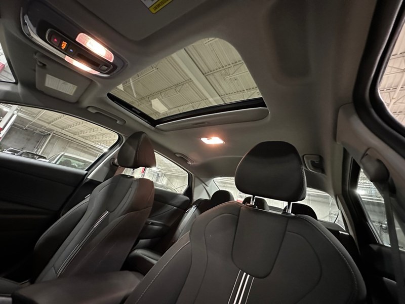 2025 Hyundai Elantra Preferred IVT w/Tech Pkg