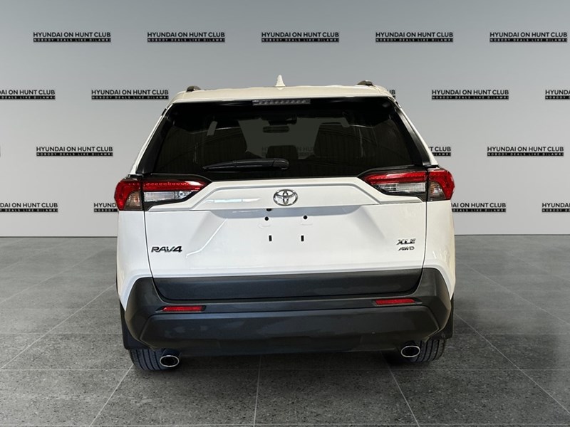 2025 Toyota RAV4 XLE AWD