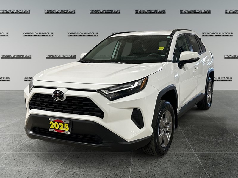 2025 Toyota RAV4 XLE AWD