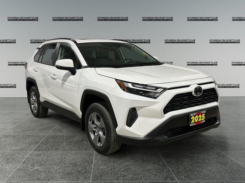 2025 Toyota RAV4 XLE AWD