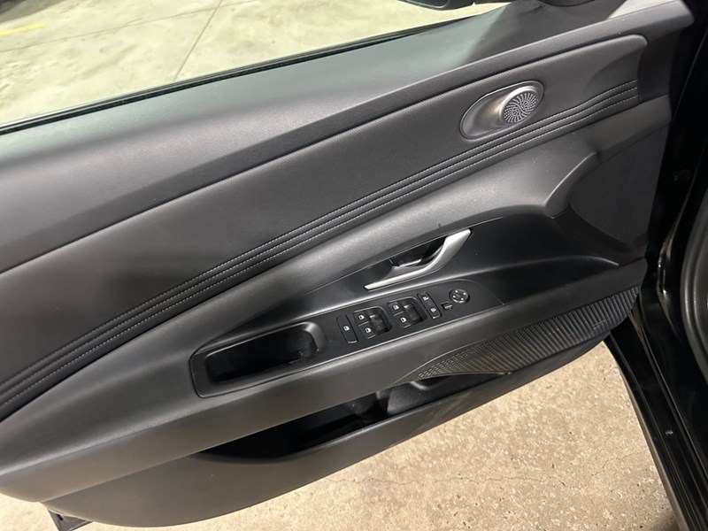 2025 Hyundai Elantra Preferred IVT w/Tech Pkg