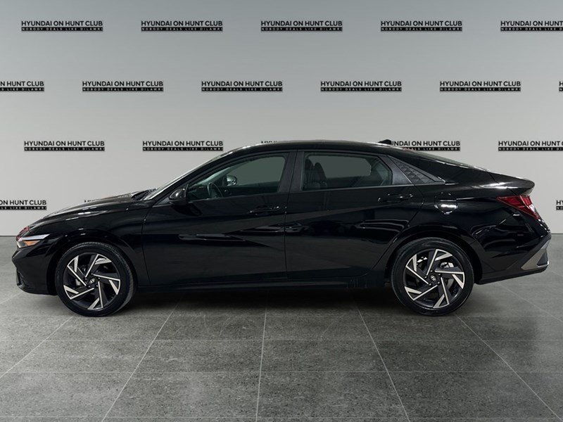 2025 Hyundai Elantra Preferred IVT w/Tech Pkg