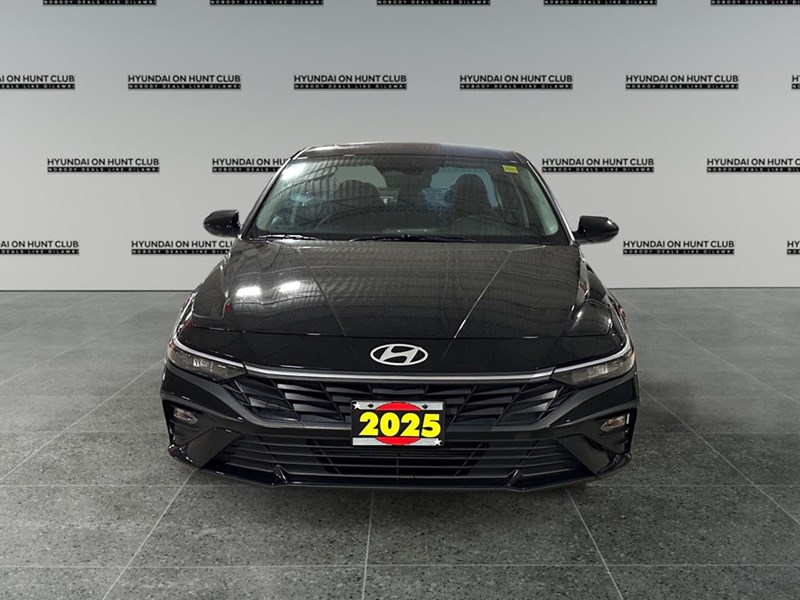 2025 Hyundai Elantra Preferred IVT w/Tech Pkg
