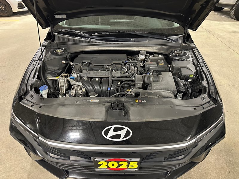 2025 Hyundai Elantra Preferred IVT w/Tech Pkg